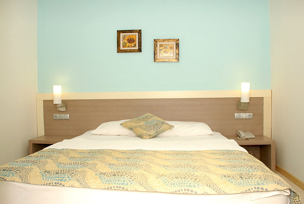 Costa Queen Suites Gümbet Kültér fotó